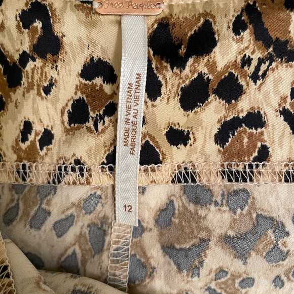 Free People Ava’s Animal Print Mini-Skirt : size 12 - Picture 5 of 10